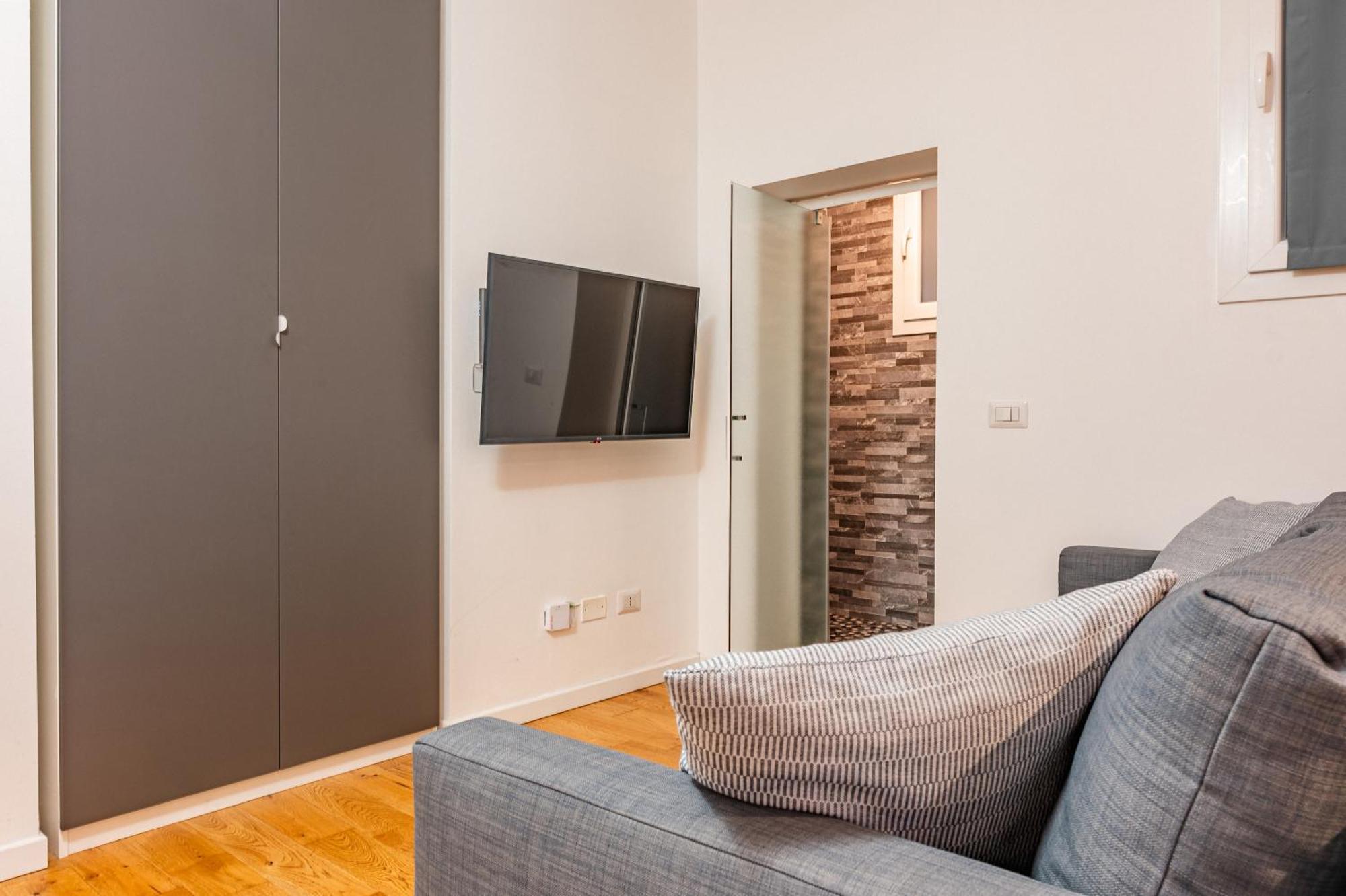 Exclusive Led House Garibaldi Fs Mailand