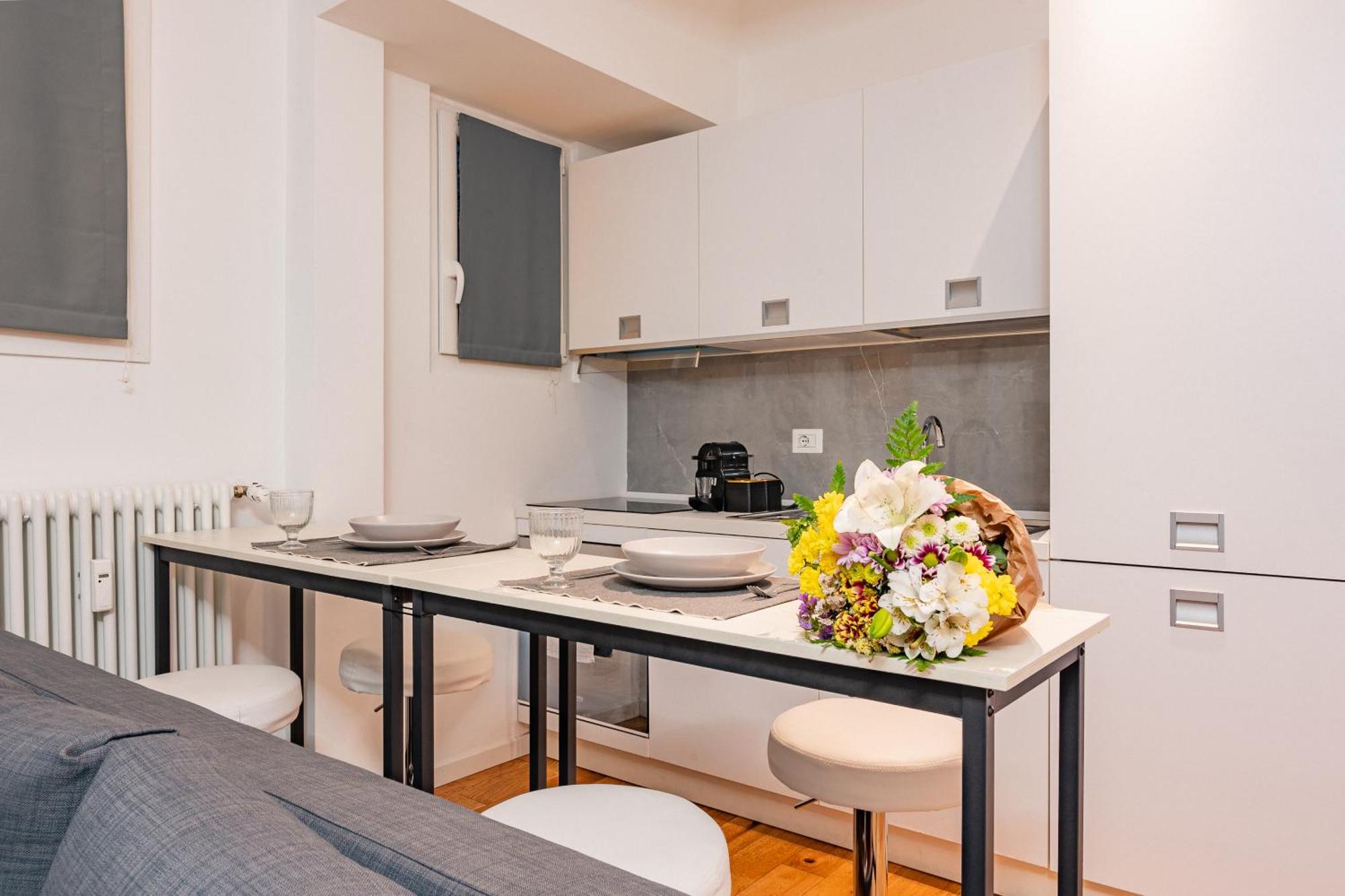 Apartment Exclusive Led House Garibaldi Fs Mailand